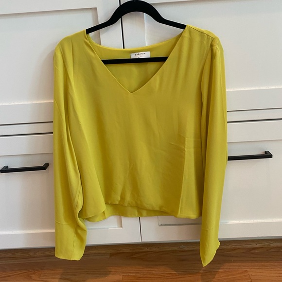 Aritzia Tops - Aritzia chartreuse blouse